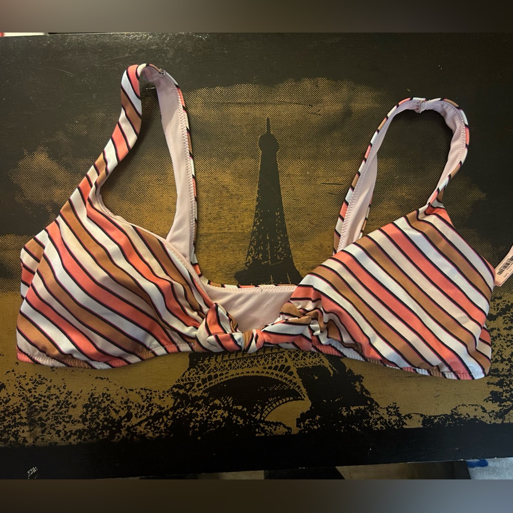 NWT Victoria’s Secret Bikini Top 👙 - Picture 4 of 8
